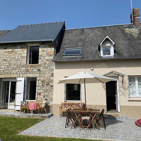 Entire Farm House Stay, La Gerouardiere Barenton Luaran gambar