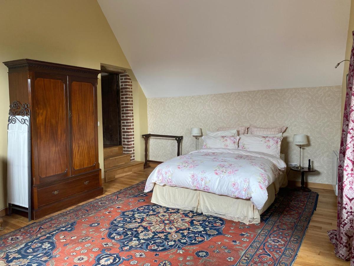 Entire Farm House Stay, La Gerouardiere Barenton Luaran gambar
