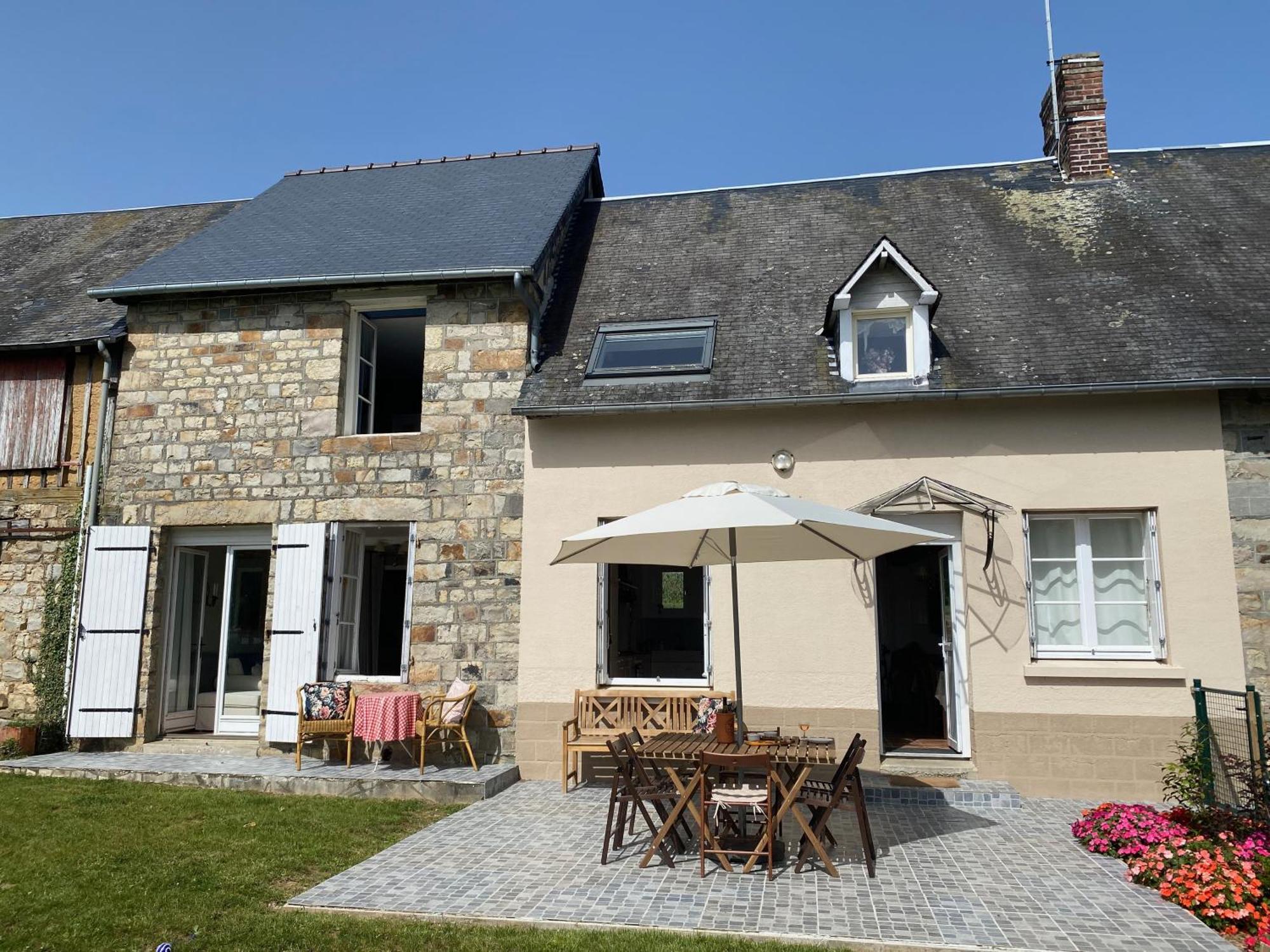 Entire Farm House Stay, La Gerouardiere Barenton Luaran gambar
